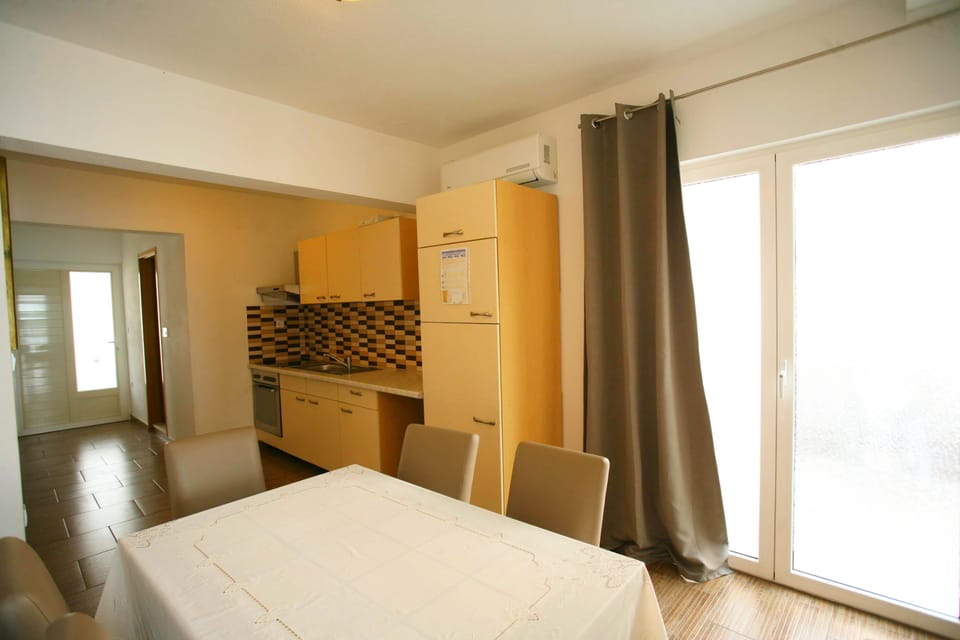 Apartman 7 — 8
