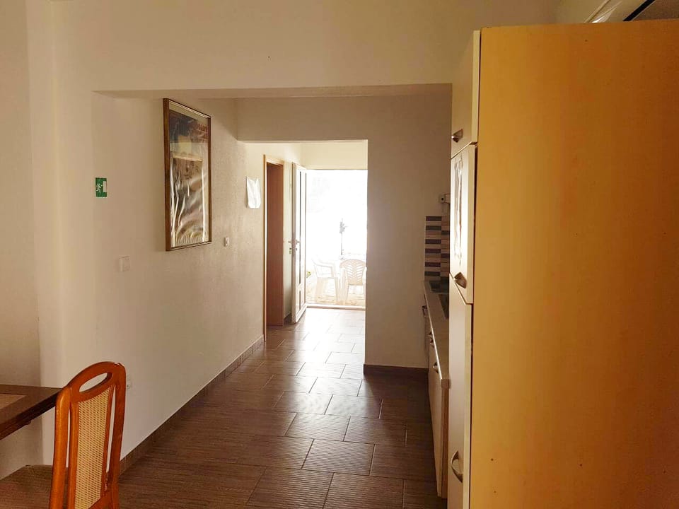 Apartman 7 — 11