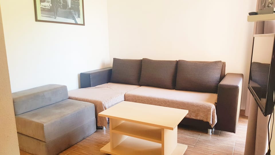 Apartman 8 — 11